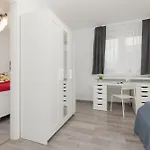 Center By Renters