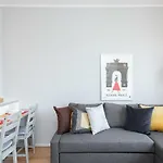 Center By Renters