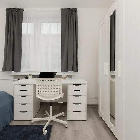 Center By Renters Varsavia