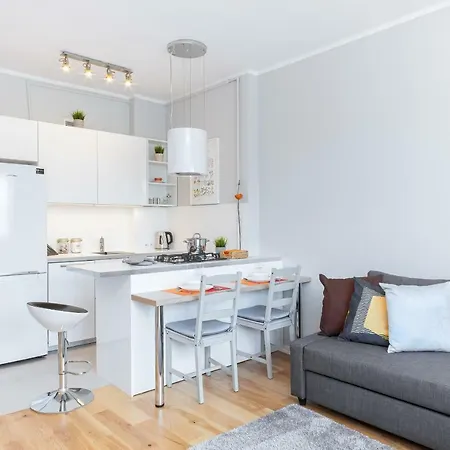 Center By Renters