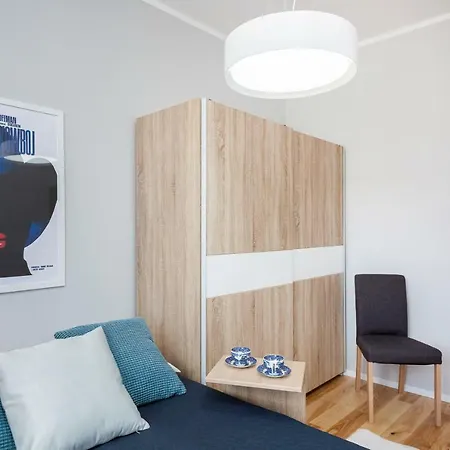 Center By Renters * Varsovie